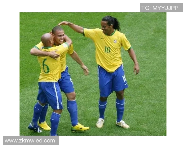 精彩回顾三号足球明星的辉煌瞬间与经典进球集锦 精彩回顾三号足球明星的辉煌瞬间与经典进球集锦